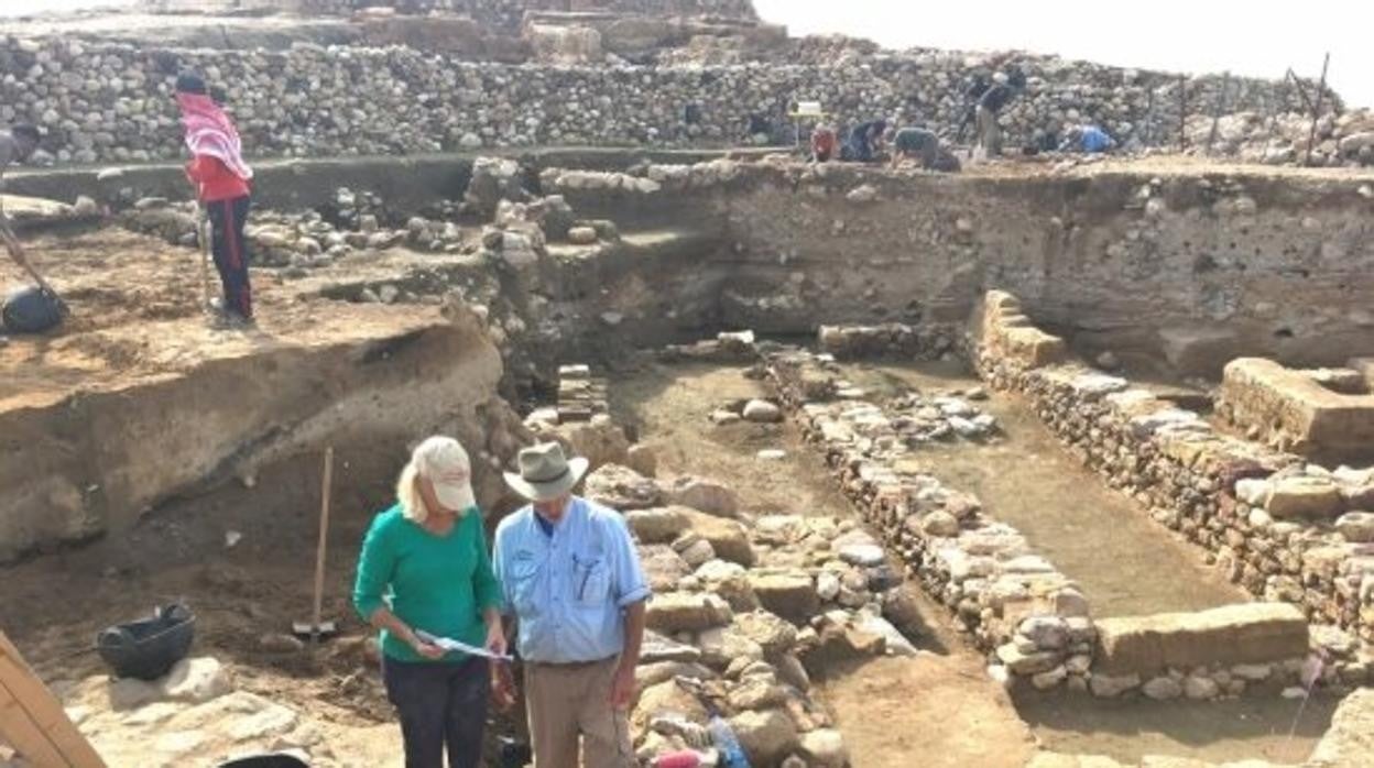 Los investigadores estudian los restos de la antigua ciudad de Tal el-Hammam