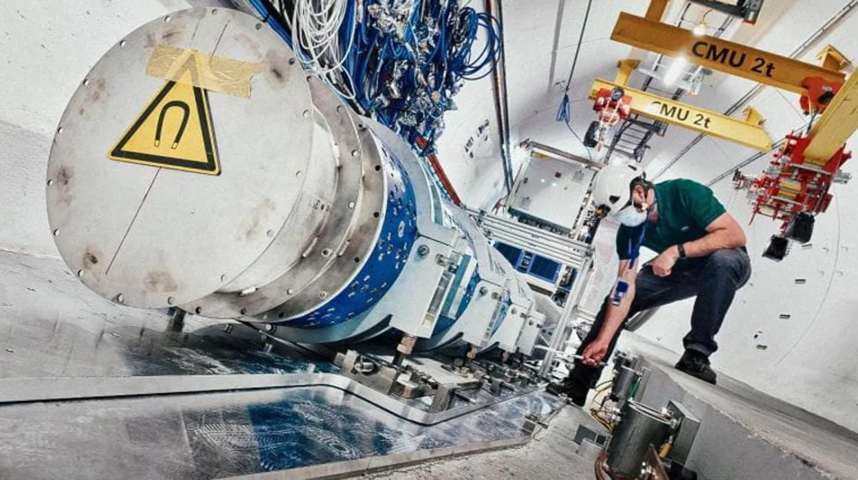 Basado en un prototipo probado con éxito en 2018, el nuevo detector, acoplado al experimento Atlas del LHC, será capaz de detectar hasta 10.000 'partículas fantasma'