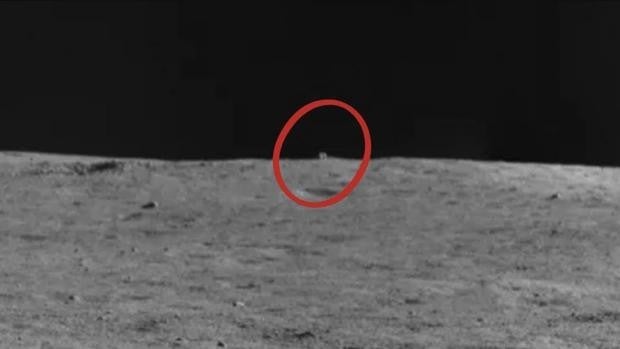 El rover chino Yutu 2 fotografía un extraño 'cubo' en la cara oculta de la Luna