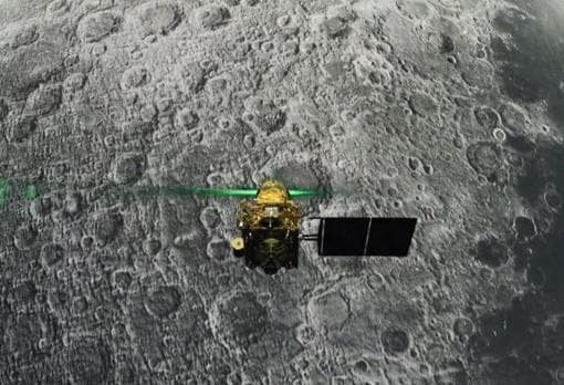 Imagen de la Chandrayaan-2 sobre la Luna enviada por la agencia espacial de la India