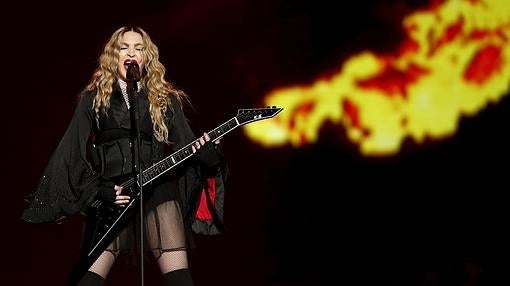 Madonna, en un momento de su concierto en Bercy