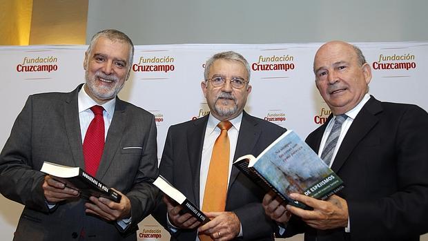 Pepe Fernández, José Luis García y Julio Cuesta, en un momento de la presentación