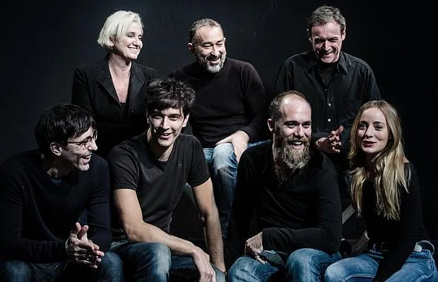 El reparto de «Hamlet», con dirección de Miguel del Arco