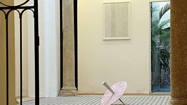 Las obras de Medina Galeote se confunden con los espacios de la galería El Pacto Invisible