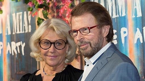 Bjorn Ulvaeus, junto a su pareja