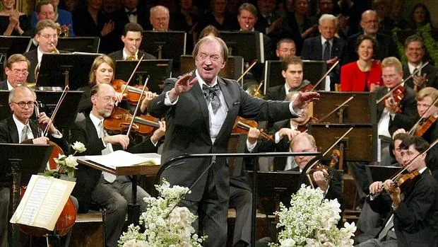 Harnoncourt, en el Concierto de Año Nuevo de Viena en 2003
