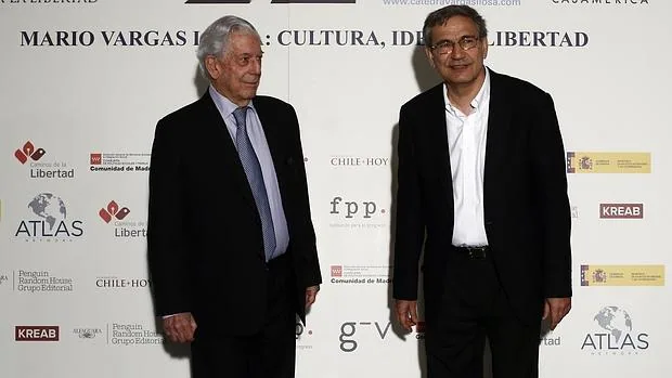 Vargas Llosa y Orhan Pamuk, ayer en Madrdi