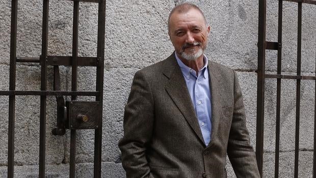 El escritor cartagenero Arturo Pérez-Reverte es un asiduo en Twiiter