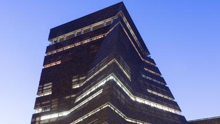 Imagen de la pirámide de la nueva Tate Modern