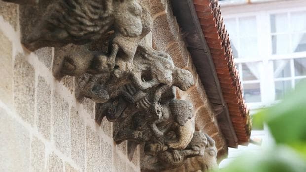 Hallan un claustro gótico olvidado en el centro de Santiago de Compostela