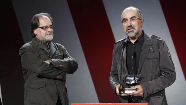 Josetxo Moreno recibe un premio junto a Otilio García en San Sebastián