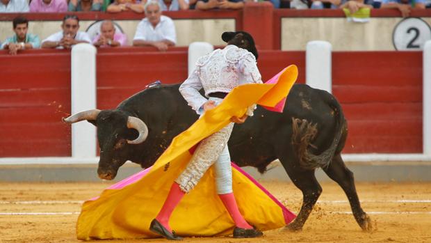 El Fandi fue arrollado por el quinto toro