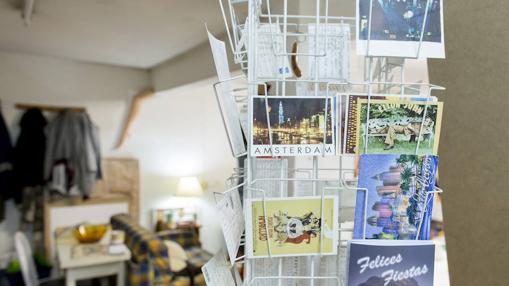 Detalle del postalero, uno de los elementos más reconocibles del estudio de Peñalver