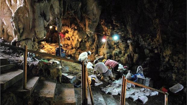 Cueva de la isla de Okinawa donde ha sido encontrado un anzuelo de hace 23.000 años