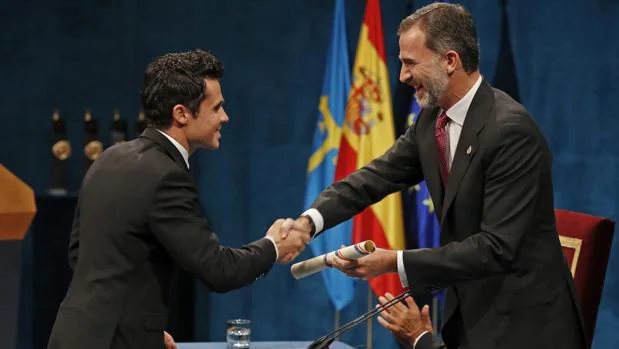 El Rey defiende «una España de brazos abiertos, alejada del desencanto»