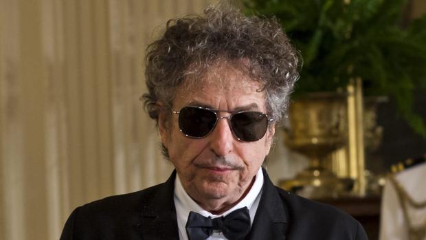 Un miembro de la Academia sueca califica a Bob Dylan de «rudo», «gruñón» y «arrogante»