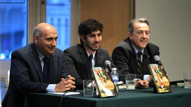 José Luis Hernández Garvi, César Cervera y Hermann Tertsch, este martes en la presentación del libro