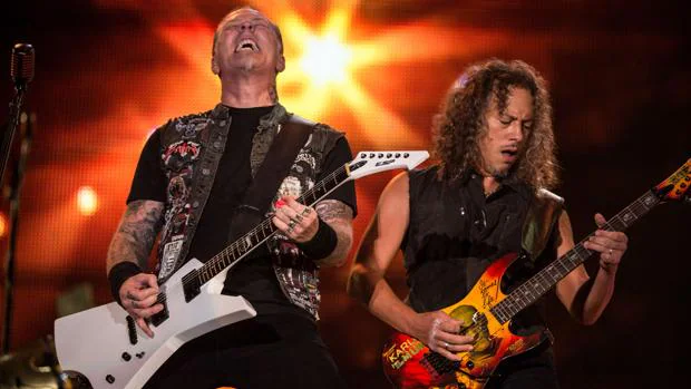 James Hetfield y Kirk Hammett, durante un concierto de Metallica