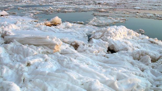 «El barco se hunde, el hielo se resquebraja». Lothar Baumgarten. Fotografía de 2001.