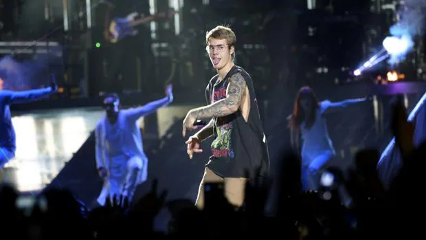 Justin Bieber durante la actuación que ha ofrecido en el Palau Sant Jordi