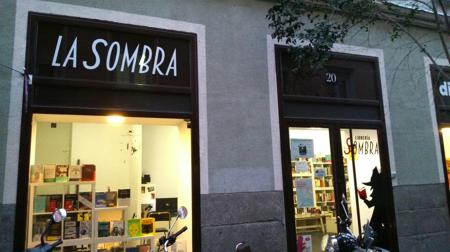Fachada de la librería La Sombra, en Madrid