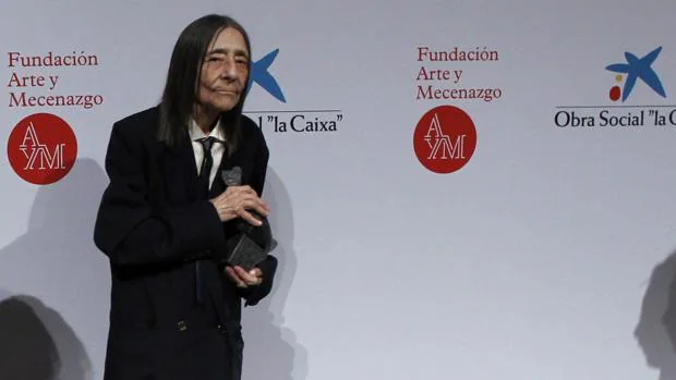Asins durante la recepción de su premio de la Fundación Arte y Mecenazgo en 2012