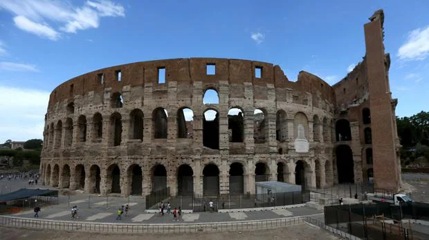 El monumental Coliseo de Roma