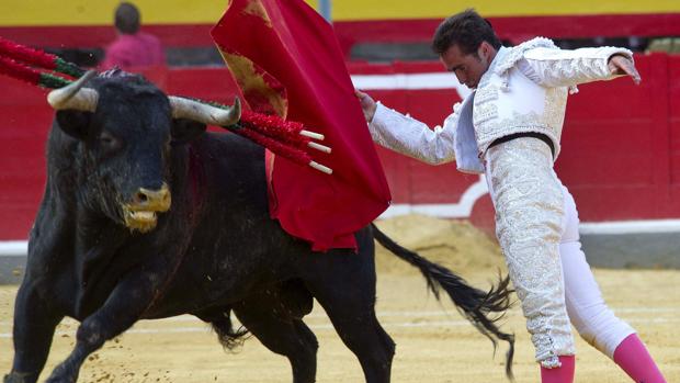 Garzón: «Queremos que Granada viva la tauromaquia todo el año»