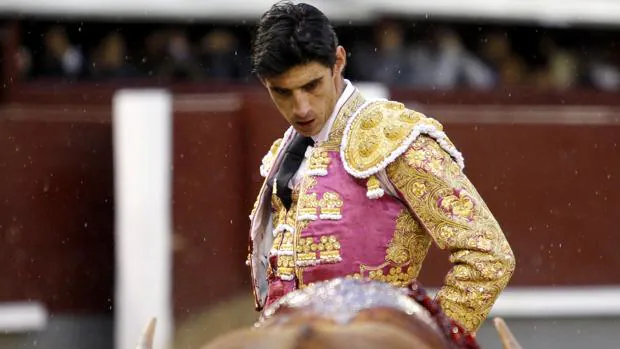 Enrique Ponce, con toros de Adolfo, encabeza el homenaje a Víctor Barrio en Teruel