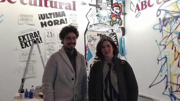 José Fernández y Susana Cortés, educadores de arte, en el estand de ABC Cultural en ARCO
