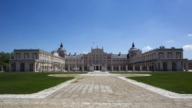 Palacio Real de Aranjuez desde la plaza Elíptica