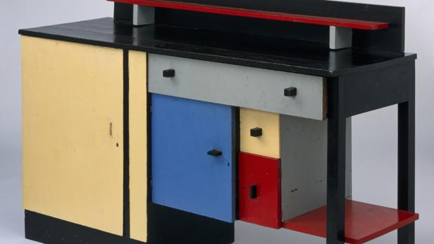 Uno de los muebles de la muestra «La obra maestra de Rietveld»