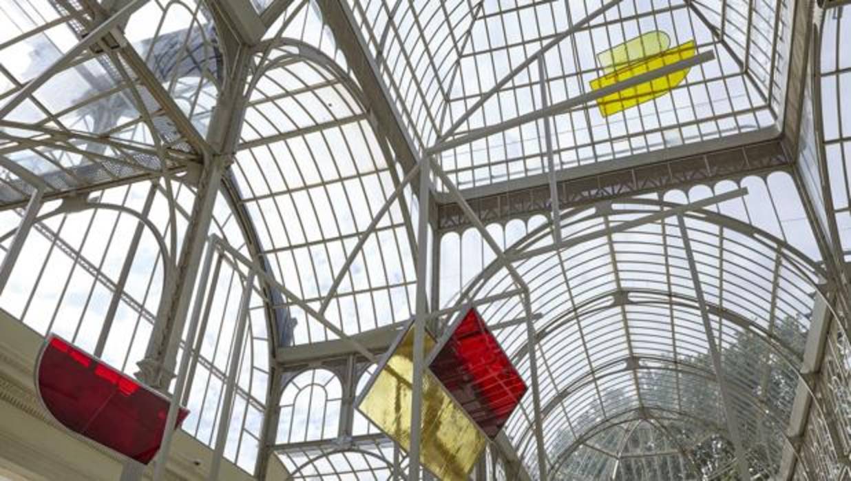 Detalle de parte de la instalación de Rosa Barba en el Palacio de Cristal