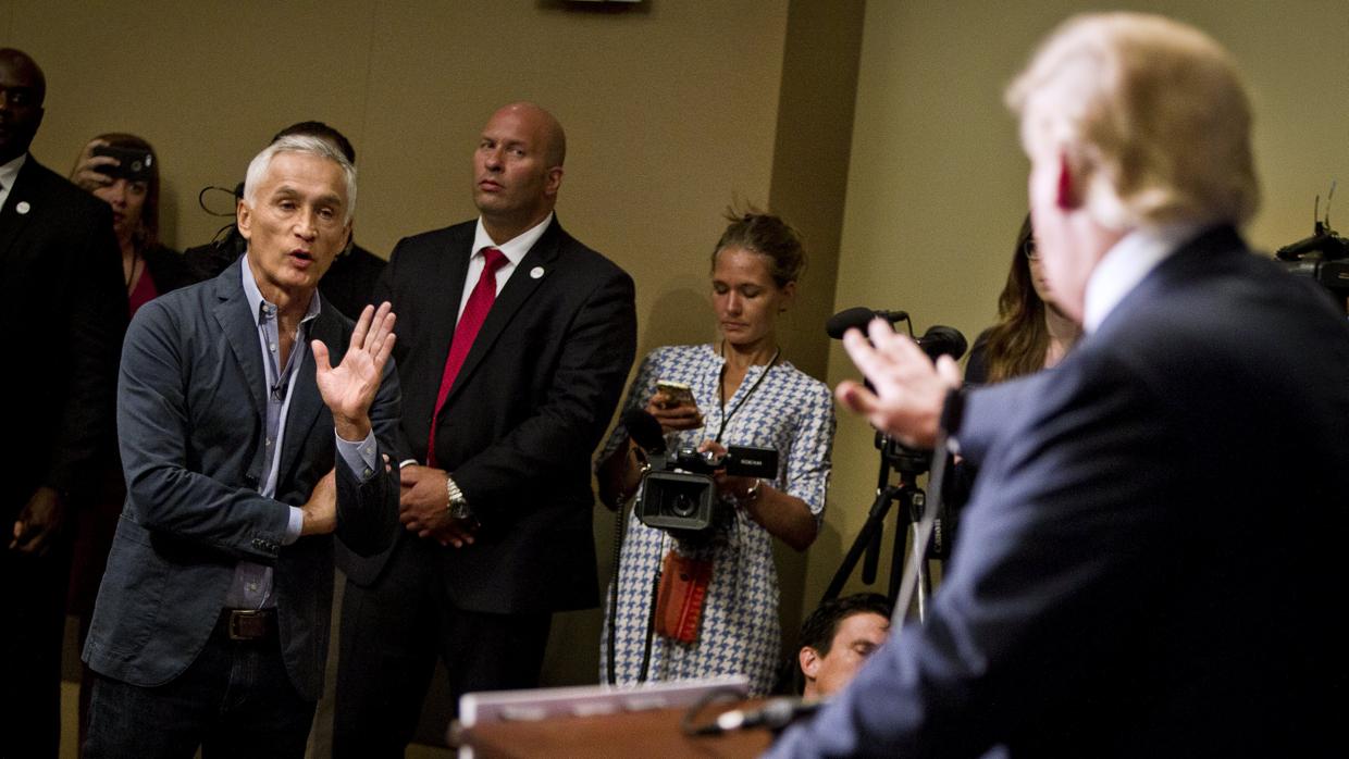 Trump expulsa al periodista Jorge Ramos de una rueda de prensa