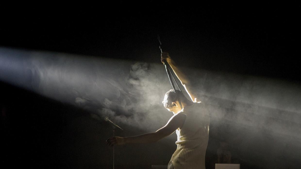 El venezolando Arca, ayer durante su actuación en el Sónar