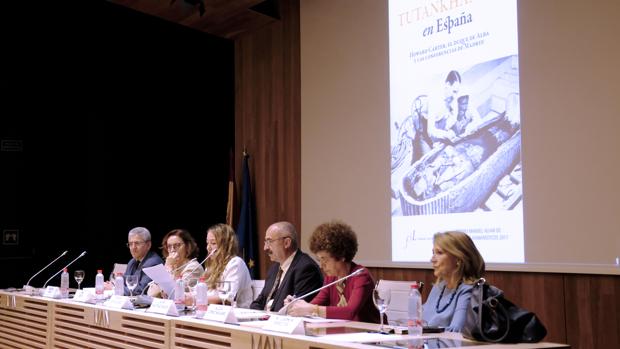 De izquierda a derecha, Federico Ayala, Ana Gavín, Myriam Seco, Javier Martínez Babón, Alicia Gómez Navarro y Carmen Pérez Die