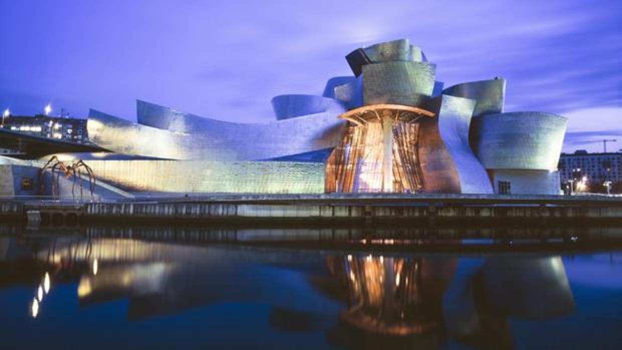 El museo Guggenheim de Bilbao, uno de los escanrios de la nueva novela de Dan Brown