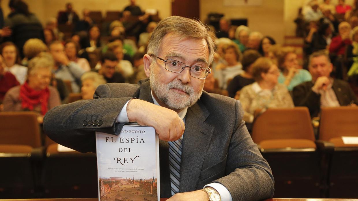 José Calvo Poyato durante la presentación de su última novela