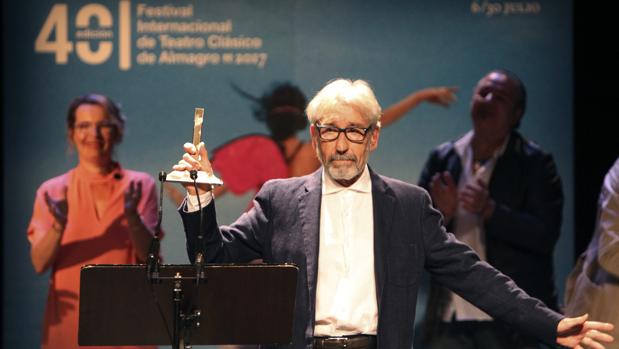 El actor José Sacristán tras recibir el XVII Premio Corral de Comedias, en Festival de Teatro Clásico de Almagro