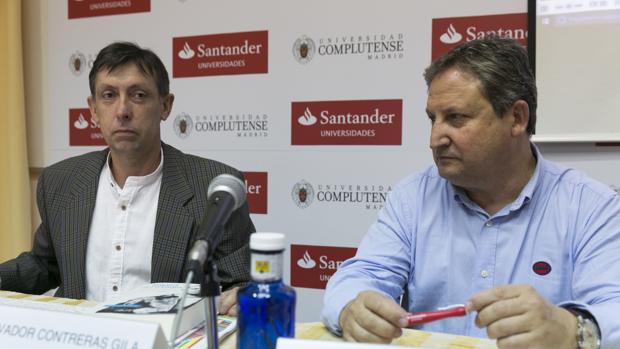 Salvador Contreras, junto a José Luis Ferris, en un momento del curso que impartieron en El Escorial