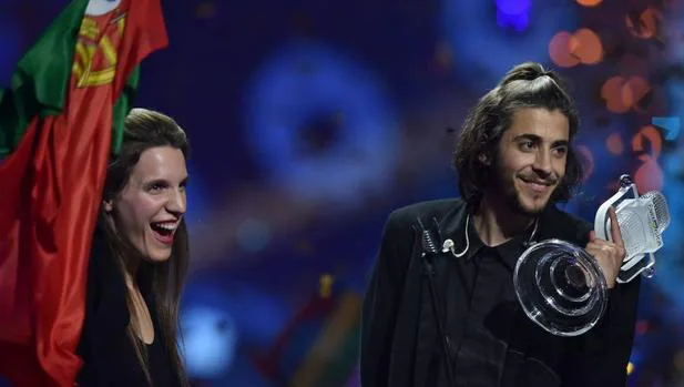 Salvador Sobral se proclamó ganador de la edición pasada en Kiev