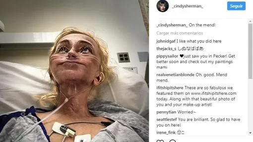 Cindy Sherman se pasa al «selfie» en Instagram