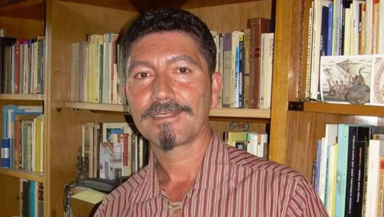 El escritor Pedro González Moreno