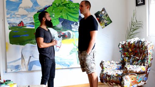 Stark conversa con Fernández-Pinedo en el espacio en el estudio del segundo