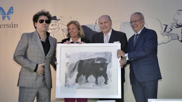 Calamaro: «Recibo este premio por escribir desde las barricadas de la libertad»