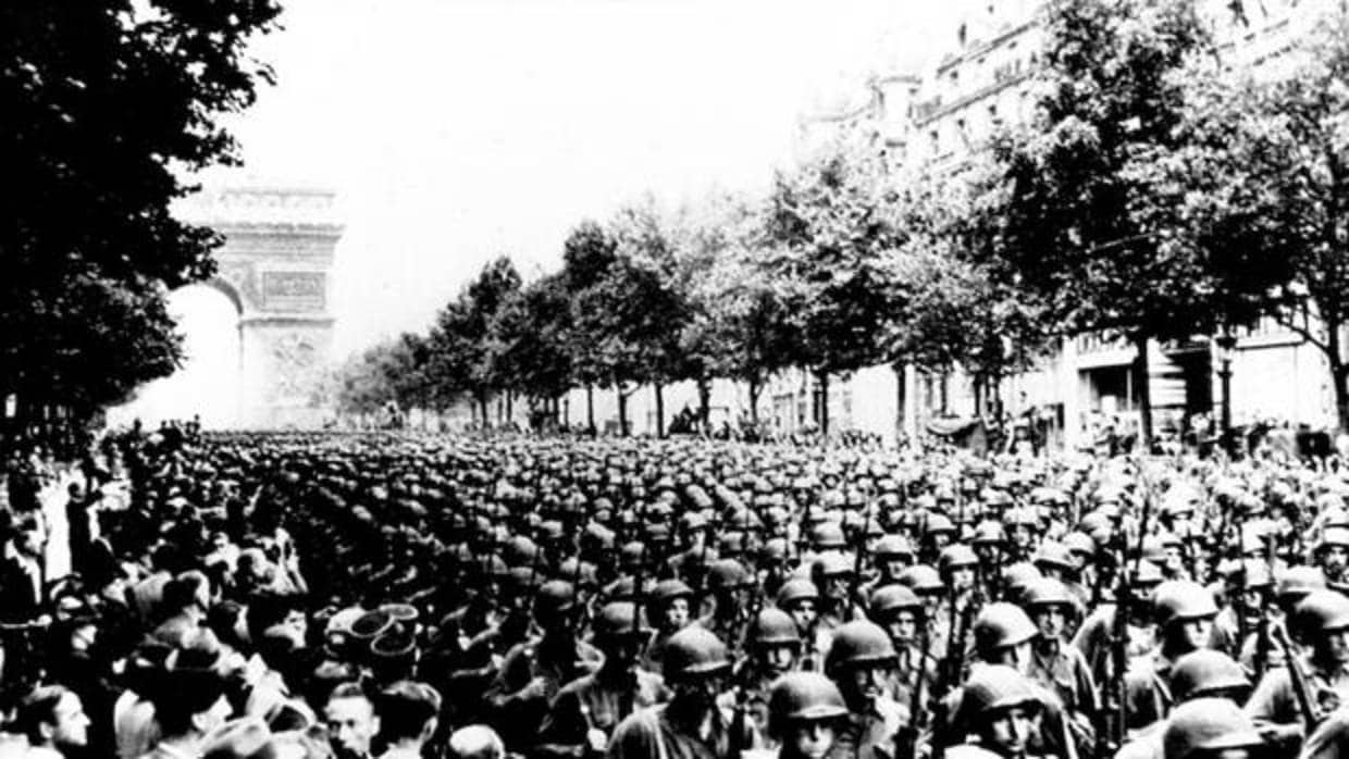Desfile de las tropas norteamericanas en la liberación de París
