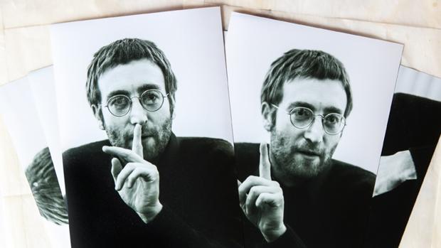 Hallan 26 fotos desconocidas de John Lennon en un momento clave de su vida