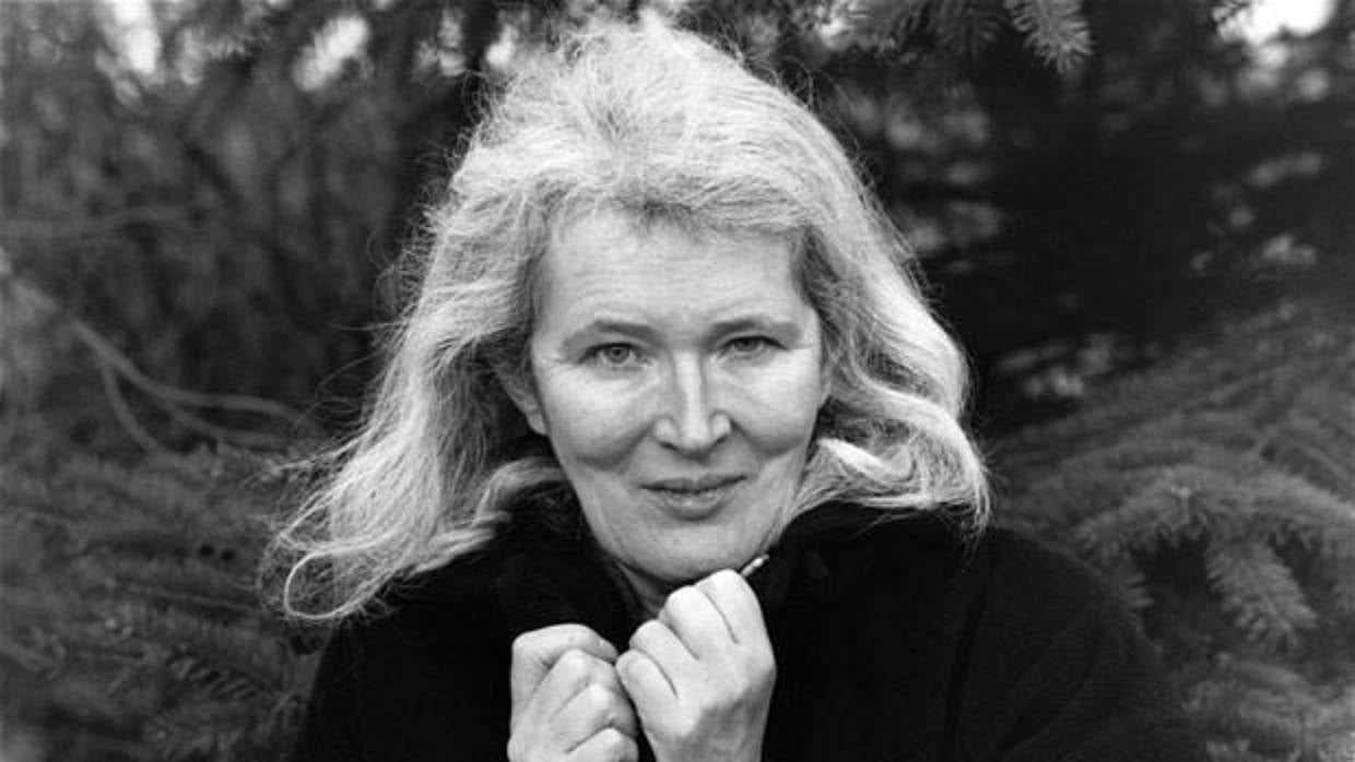 La escritora británica Angela Carter es la gran dama de la literatura mágica