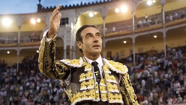 Enrique Ponce bate un nuevo récord y conquista su séptima Oreja de Oro