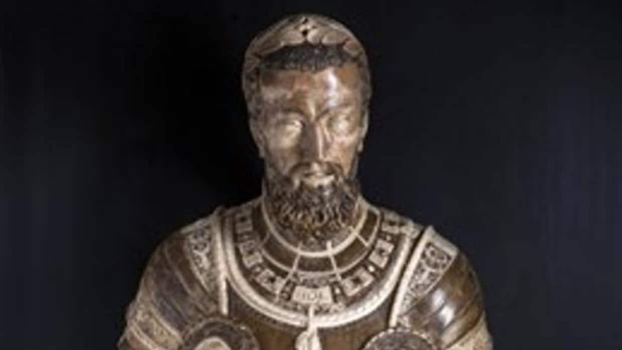 Un busto en mármol de Carlos V, a subasta por 400.000 euros